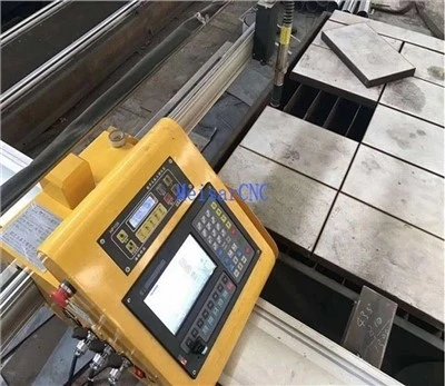 Machine de découpe plasma de profil CNC
